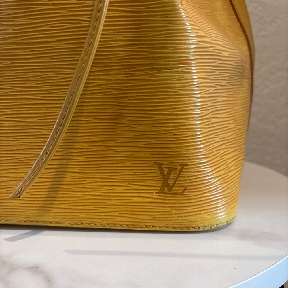 Louis Vuitton Yellow Epi Leather Bucket Shoulder Bag - Picture 7 of 13